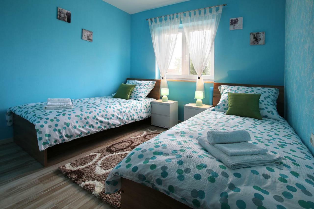 Apartment Valmas Pula Exterior photo